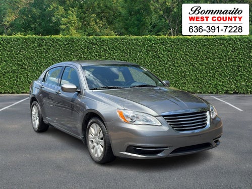 2013 Chrysler 200 4dr Sdn LX