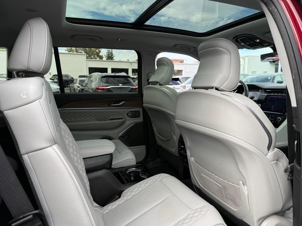 2022 Jeep Grand Cherokee L Summit 4x4