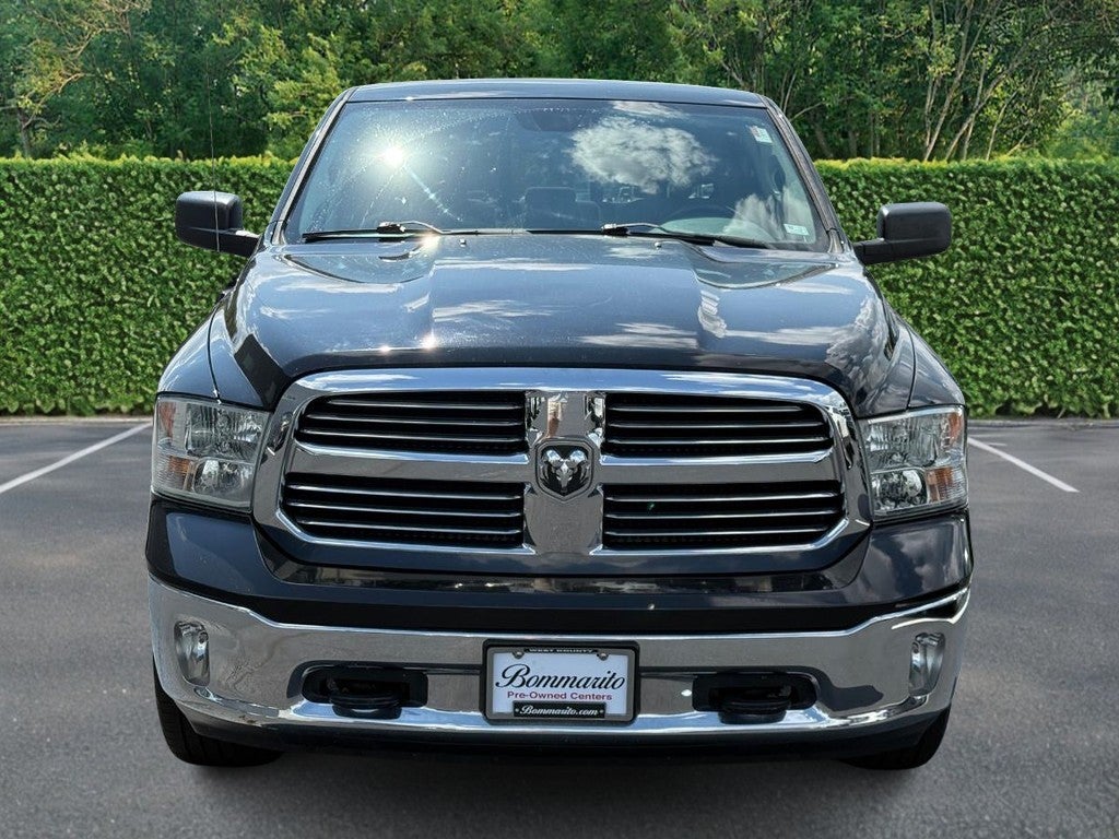 2015 RAM 1500 4WD Crew Cab 140.5" Big Horn