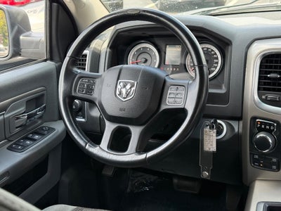 2015 RAM 1500 4WD Crew Cab 140.5" Big Horn