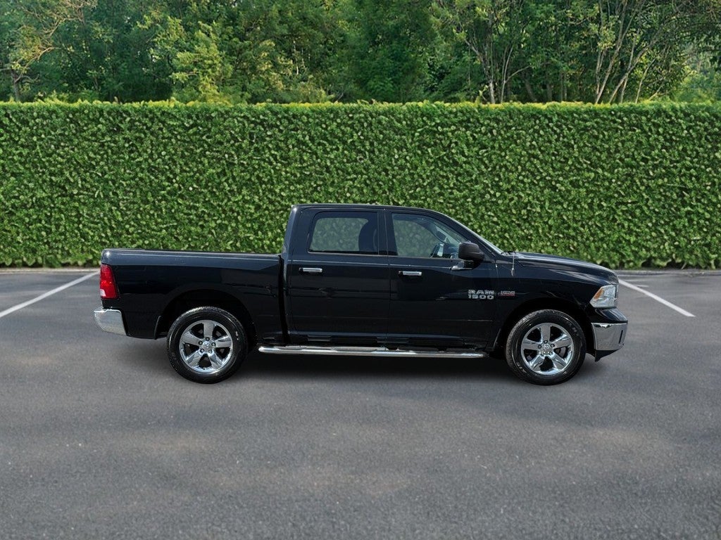 2015 RAM 1500 4WD Crew Cab 140.5" Big Horn