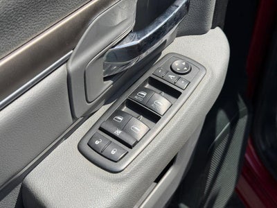 2014 RAM 1500 4WD Crew Cab 140.5" Big Horn