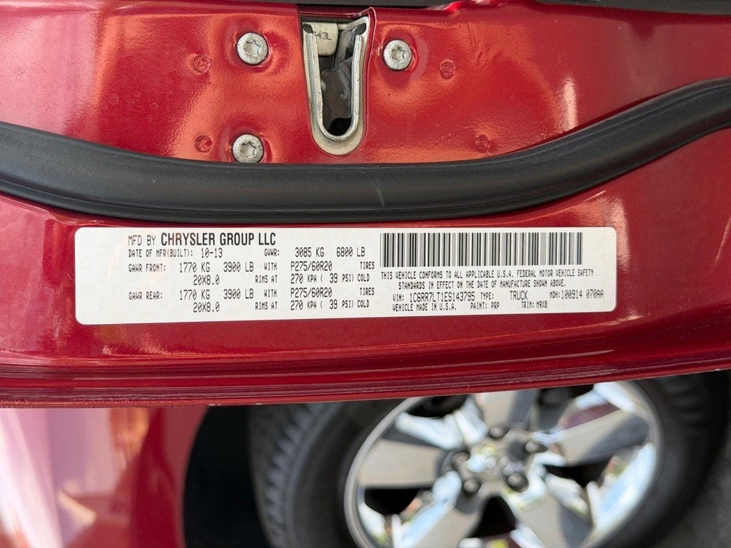 2014 RAM 1500 4WD Crew Cab 140.5" Big Horn