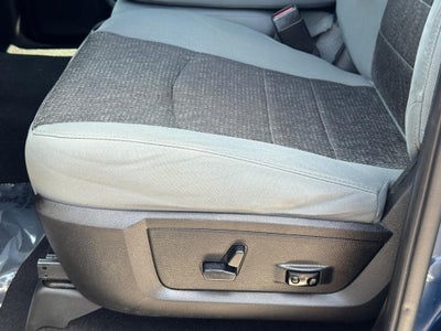 2019 RAM 1500 Classic Big Horn 4x4 Crew Cab 6'4" Box
