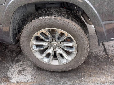 2021 RAM 1500 Laramie 4x4 Crew Cab 5'7" Box