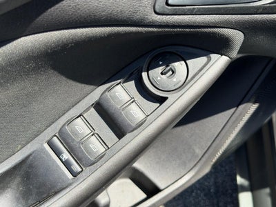 2015 Ford Focus 4dr Sdn SE