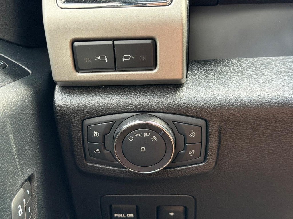 2019 Ford F-150 LARIAT 4WD SuperCrew 5.5' Box