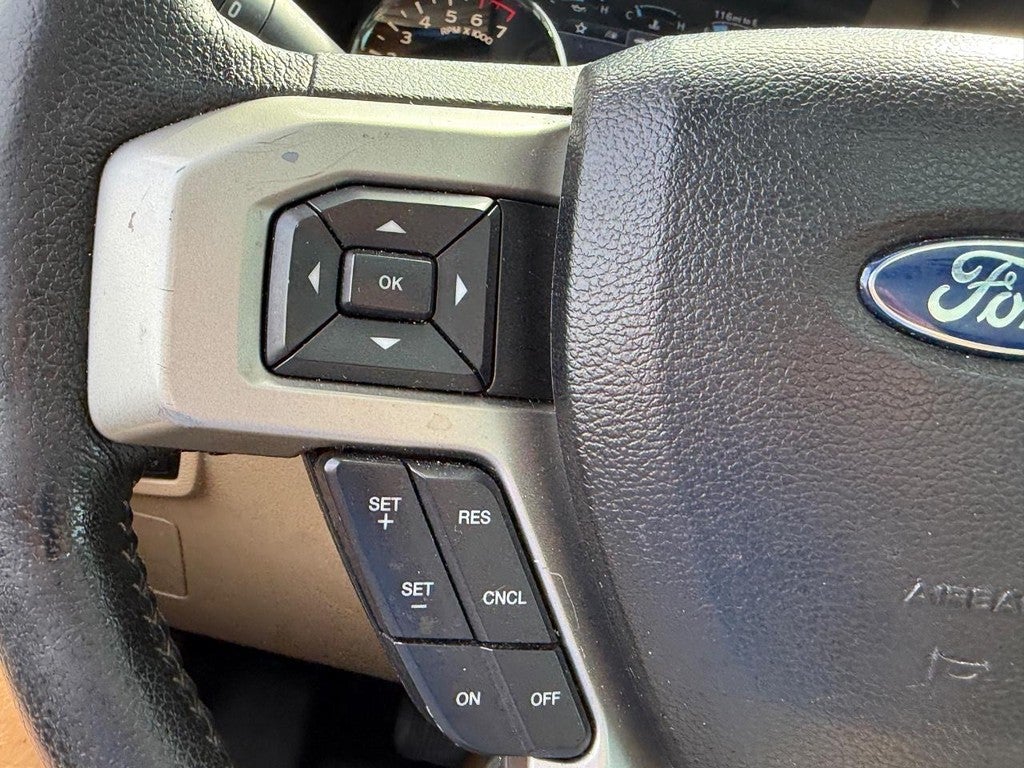2016 Ford F-150 4WD SuperCrew 145" Lariat