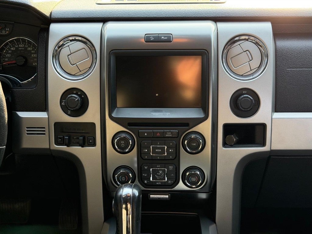 2014 Ford F-150 4WD SuperCrew 145" FX4