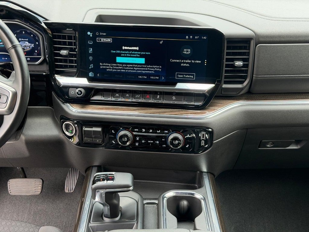 2024 Chevrolet Silverado 1500 4WD Crew Cab 147" RST