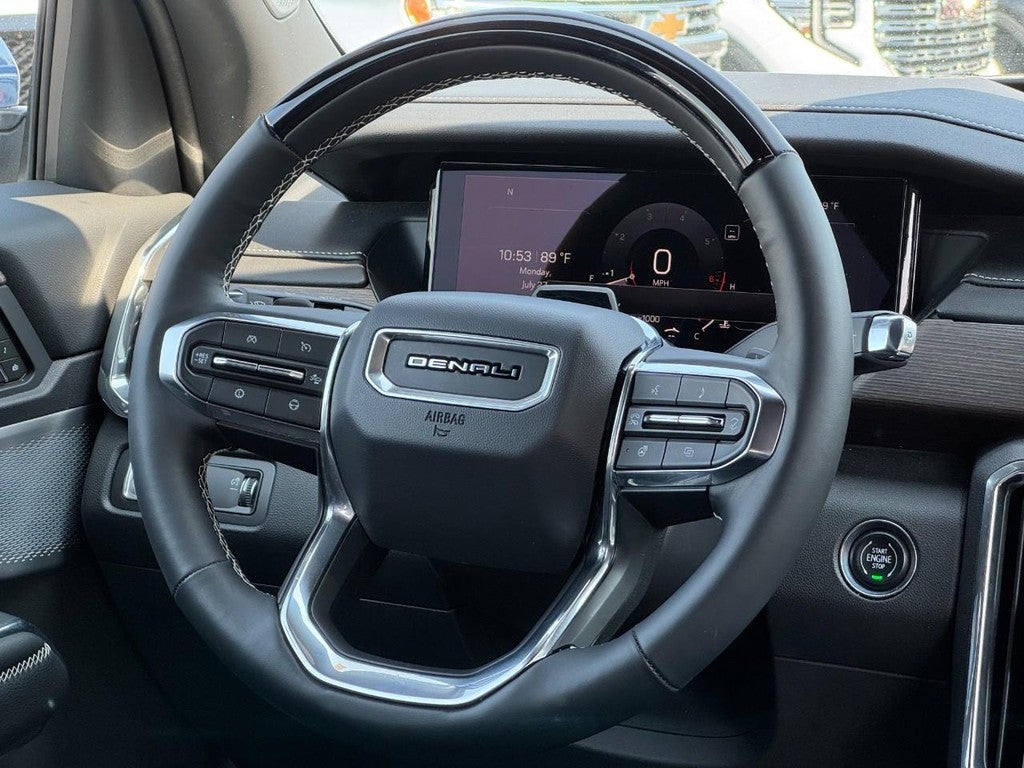 2025 GMC Acadia FWD 4dr Denali