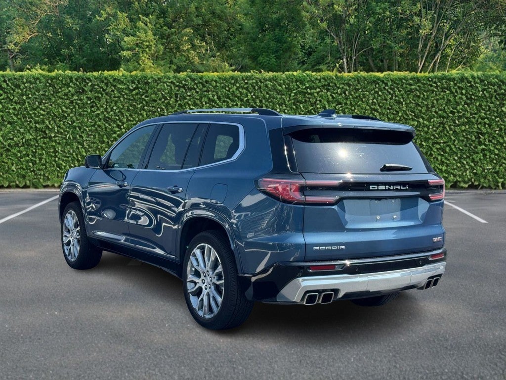 2025 GMC Acadia FWD 4dr Denali