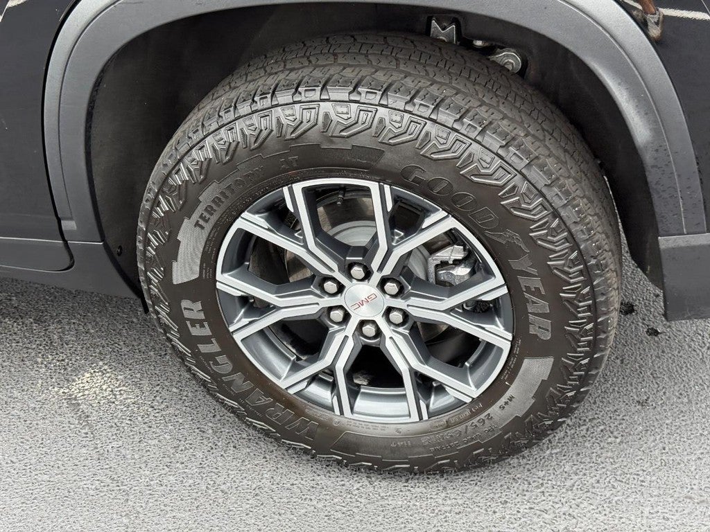2026 GMC Acadia AWD 4dr AT4