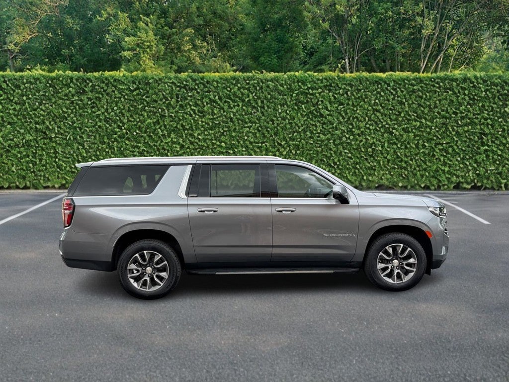 2021 Chevrolet Suburban 4WD 4dr LT