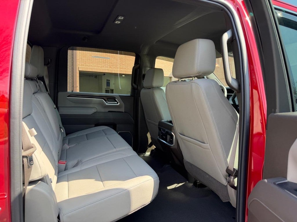 2026 GMC Sierra 2500HD 4WD Crew Cab 159" SLT