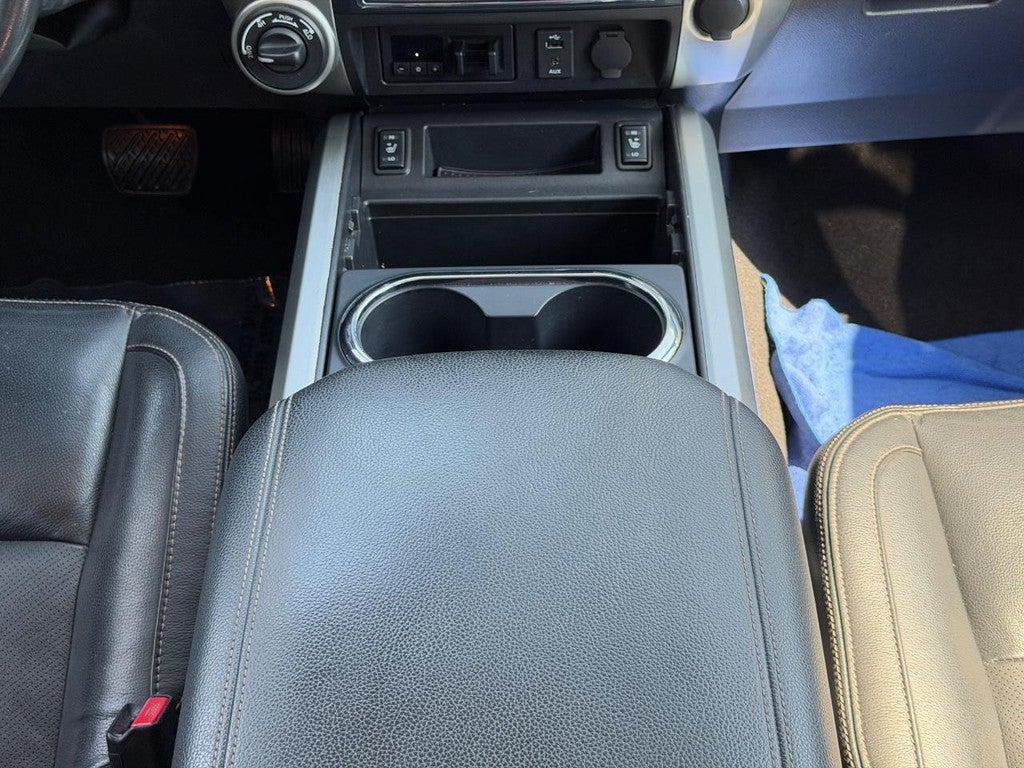 2017 Nissan Titan XD 4x4 Gas Crew Cab SL