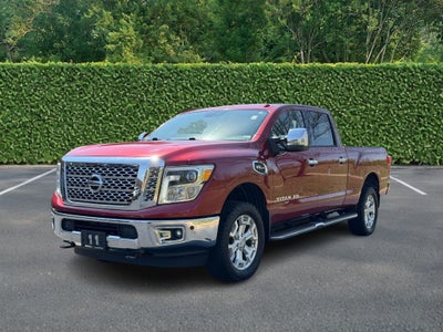 2017 Nissan Titan XD 4x4 Gas Crew Cab SL