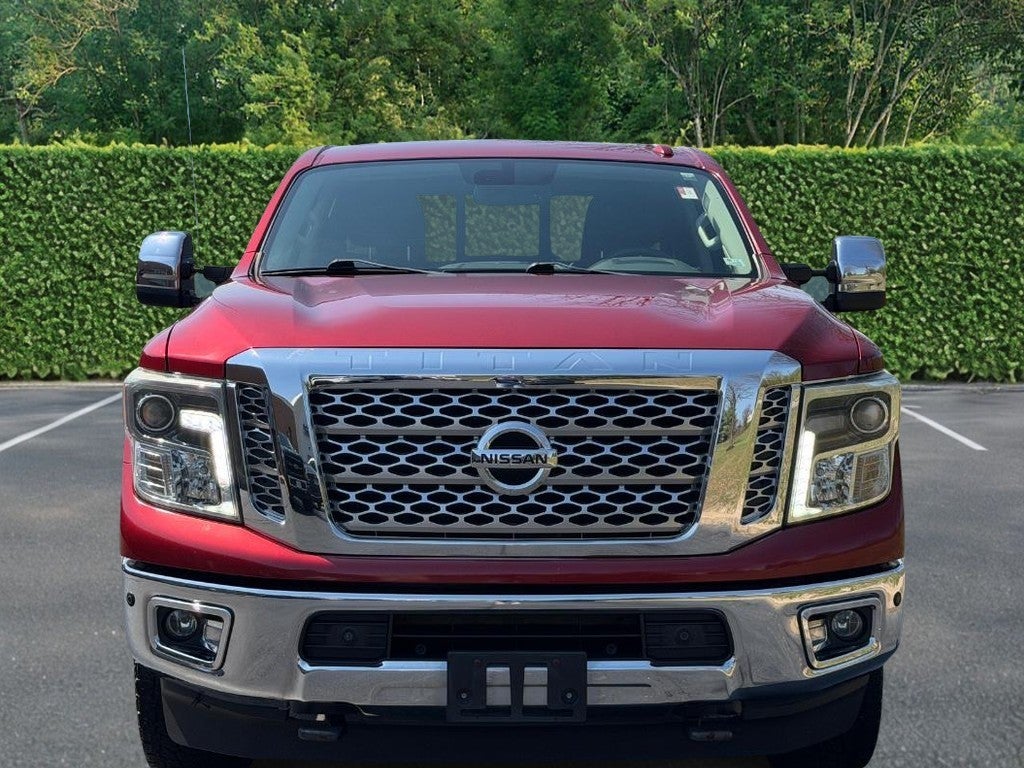 2017 Nissan Titan XD 4x4 Gas Crew Cab SL