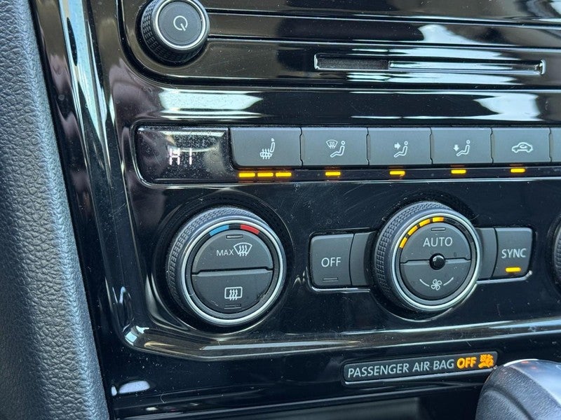 2020 Volkswagen Passat 2.0T R-Line Auto