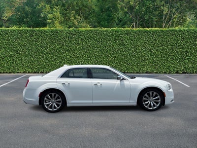 2021 Chrysler 300 Touring L RWD