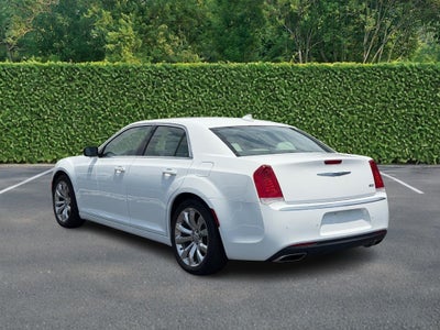 2021 Chrysler 300 Touring L RWD