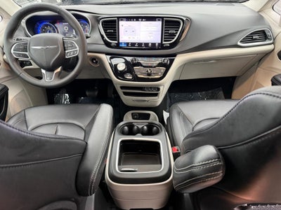 2024 Chrysler Pacifica Touring L FWD