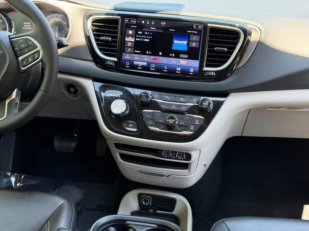 2024 Chrysler Pacifica Touring L FWD