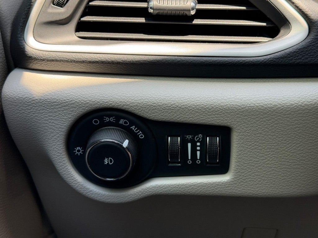 2024 Chrysler Pacifica Touring L FWD