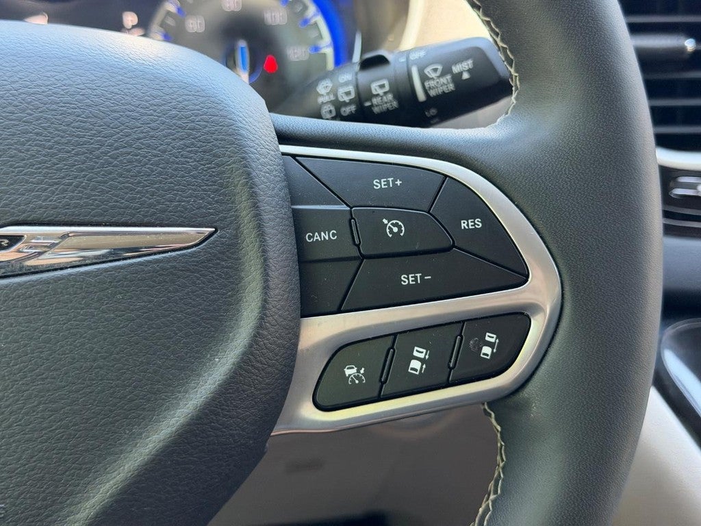 2024 Chrysler Pacifica Touring L FWD