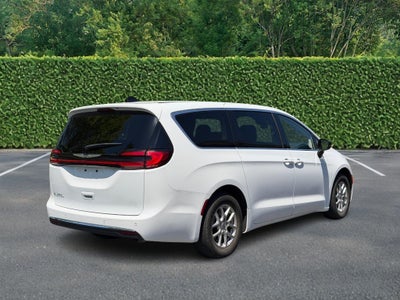 2024 Chrysler Pacifica Touring L FWD