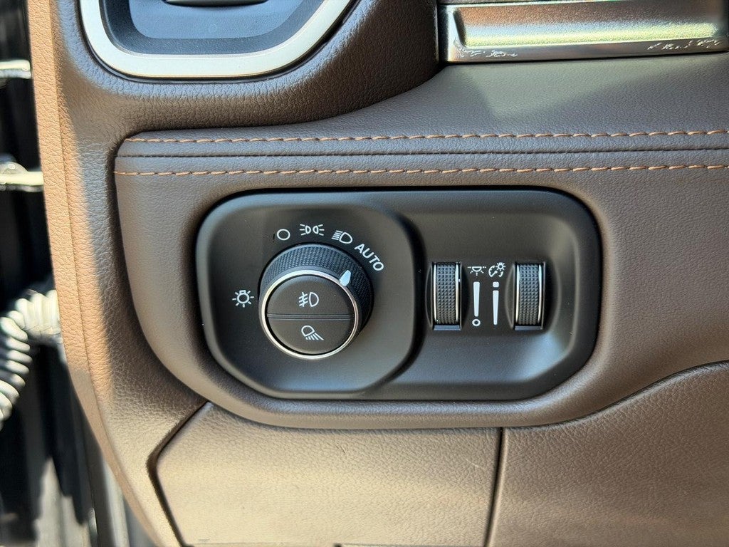 2025 RAM 2500 Longhorn 4x4 Crew Cab 6'4" Box