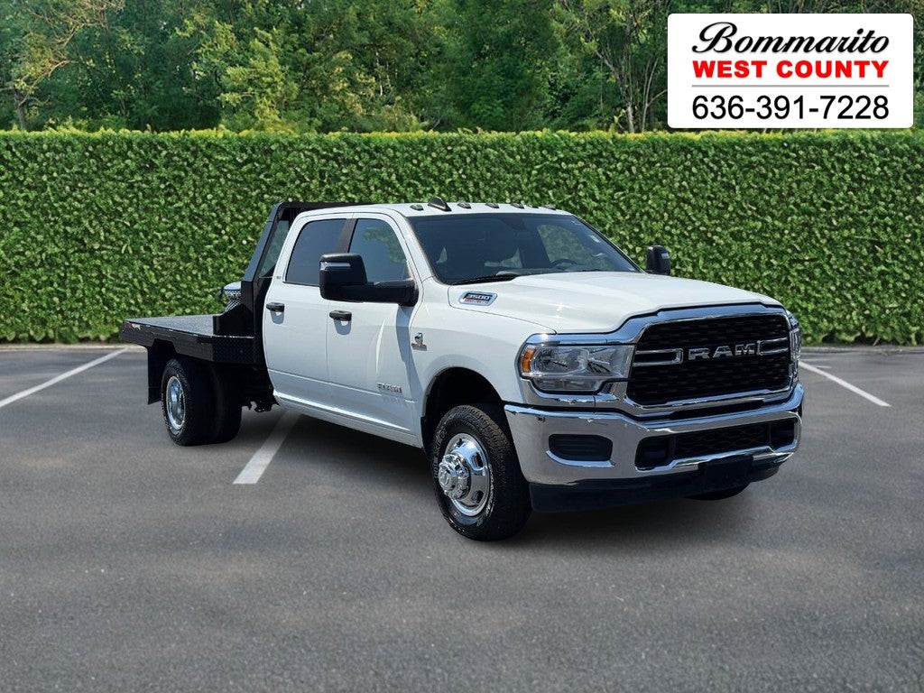 2024 RAM 3500 Chassis Cab SLT 4WD Crew Cab 60" CA 172.4" WB