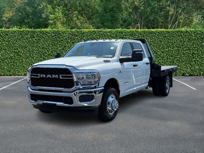 2024 RAM 3500 Chassis Cab SLT 4WD Crew Cab 60" CA 172.4" WB