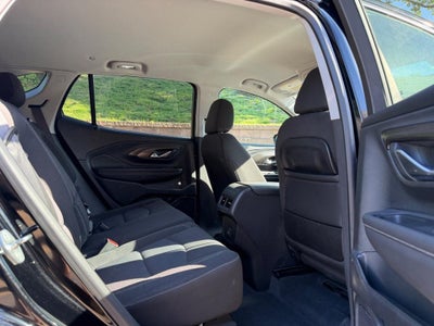 2022 GMC Terrain FWD 4dr SLE