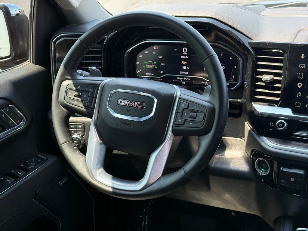 2025 GMC Sierra 1500 4WD Crew Cab 147" SLT