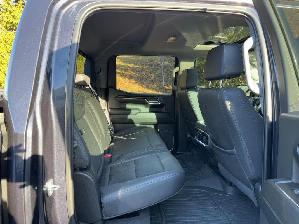 2023 GMC Sierra 1500 4WD Crew Cab 147" SLT