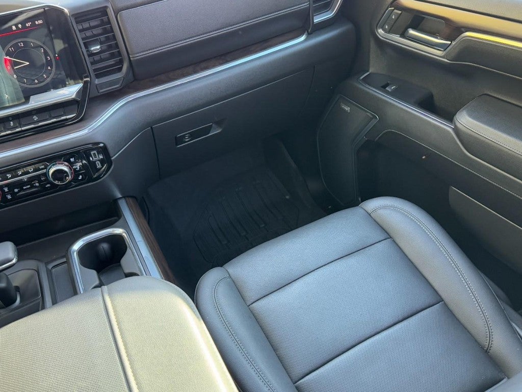 2023 GMC Sierra 1500 4WD Crew Cab 147" SLT