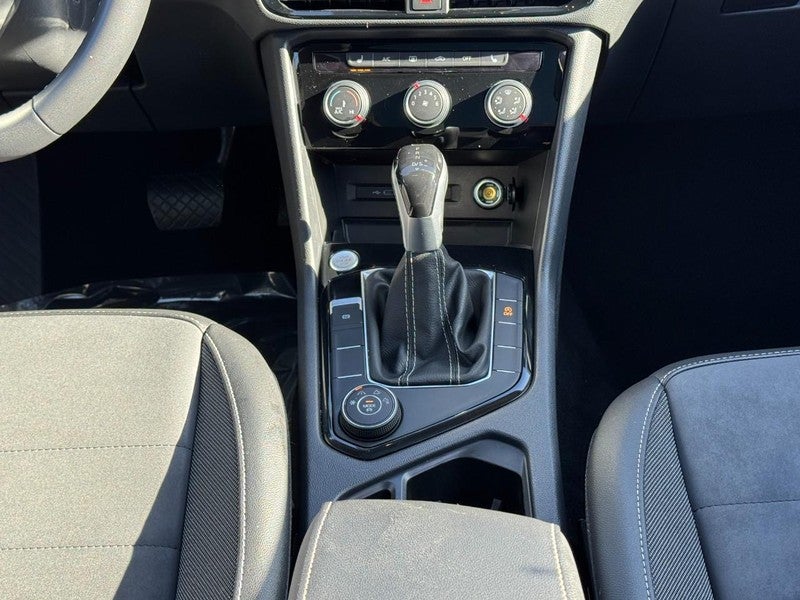 2023 Volkswagen Taos SE 4MOTION