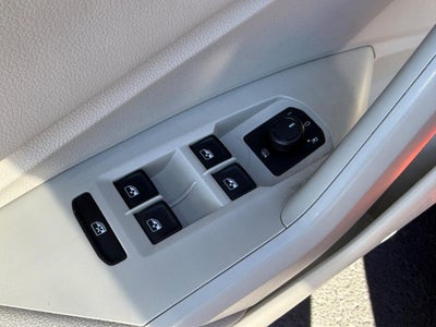 2019 Volkswagen Jetta SE Auto w/ULEV