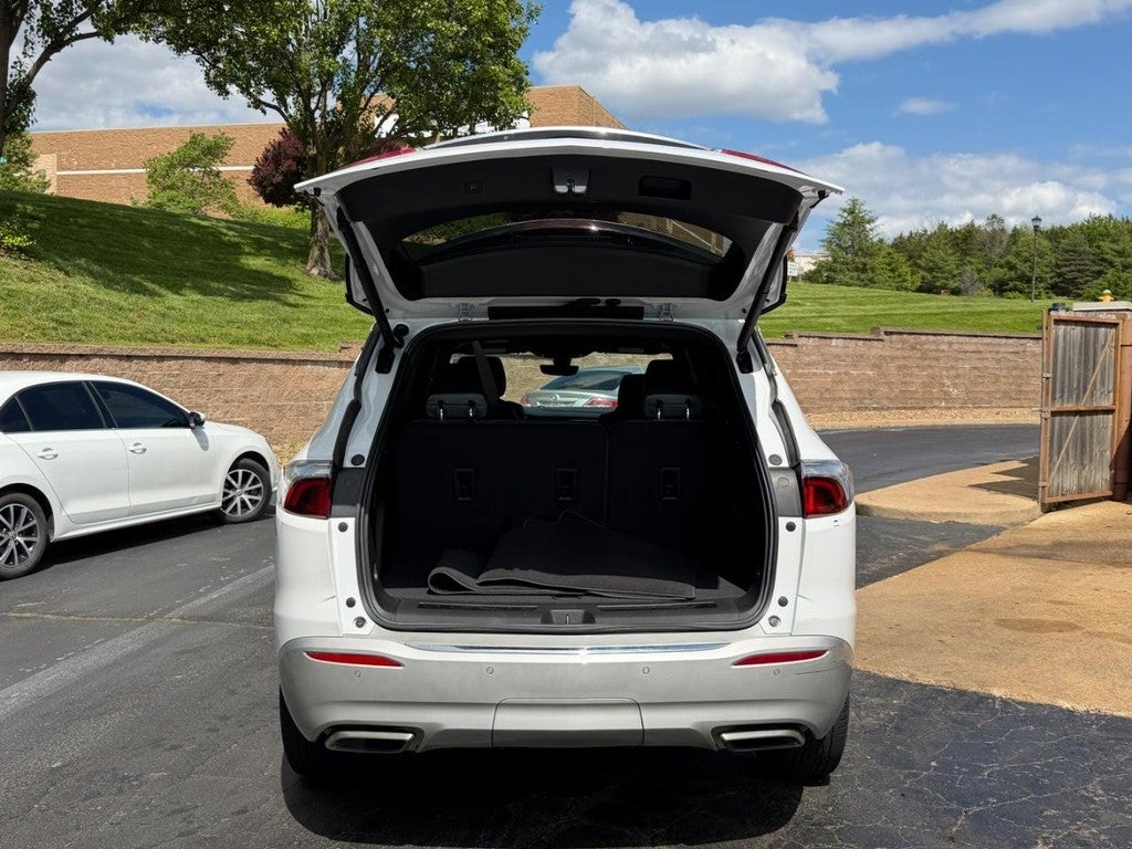2022 Buick Enclave FWD 4dr Premium