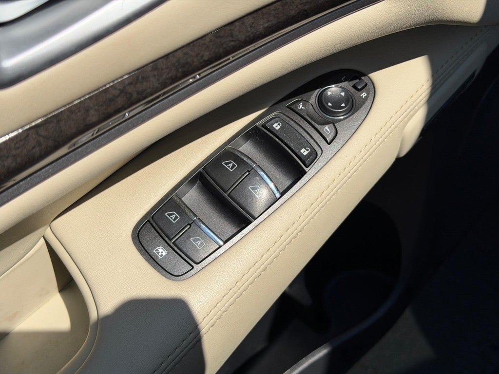 2015 INFINITI QX60 AWD 4dr