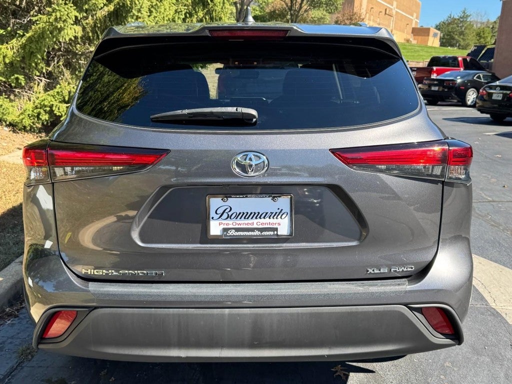 2021 Toyota Highlander XLE AWD (Natl)