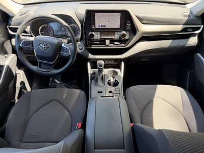 2024 Toyota Highlander LE FWD (Natl)