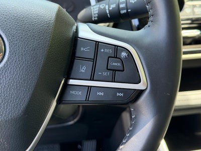 2024 Toyota Highlander LE FWD (Natl)