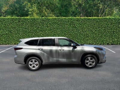 2024 Toyota Highlander LE FWD (Natl)