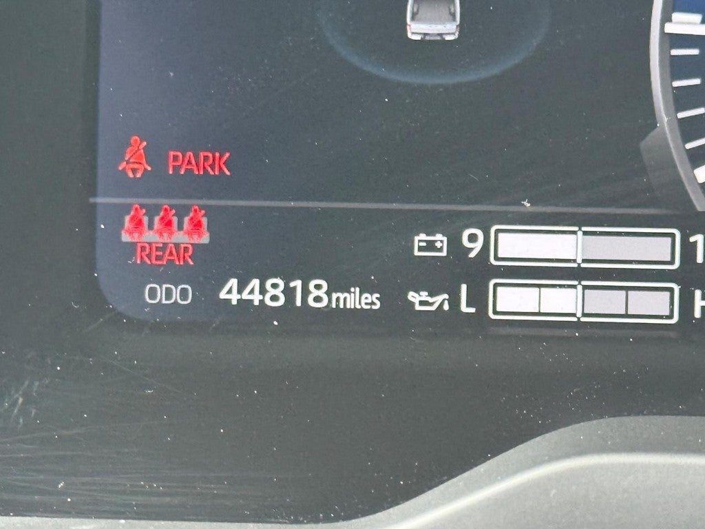 2023 Toyota Tundra 4WD Platinum Hybrid CrewMax 5.5' Bed (Natl)