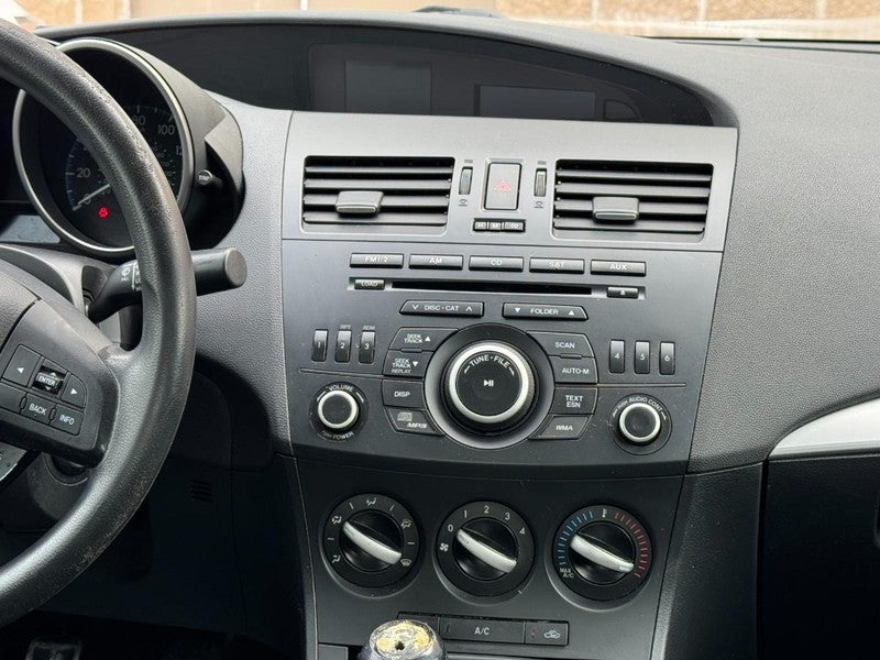 2013 Mazda Mazda3 i Sport