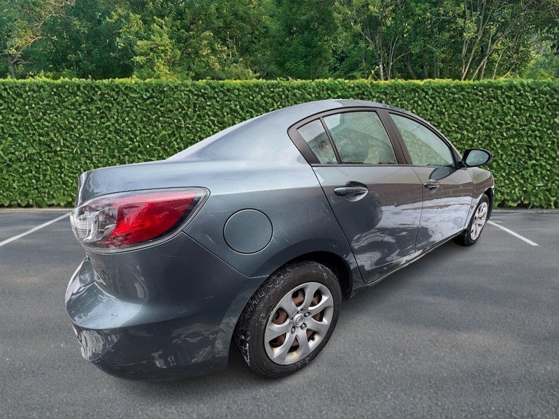 2013 Mazda Mazda3 i Sport