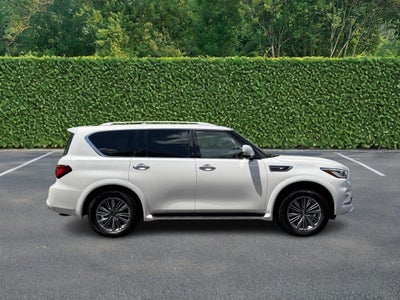 2022 INFINITI QX80 LUXE AWD