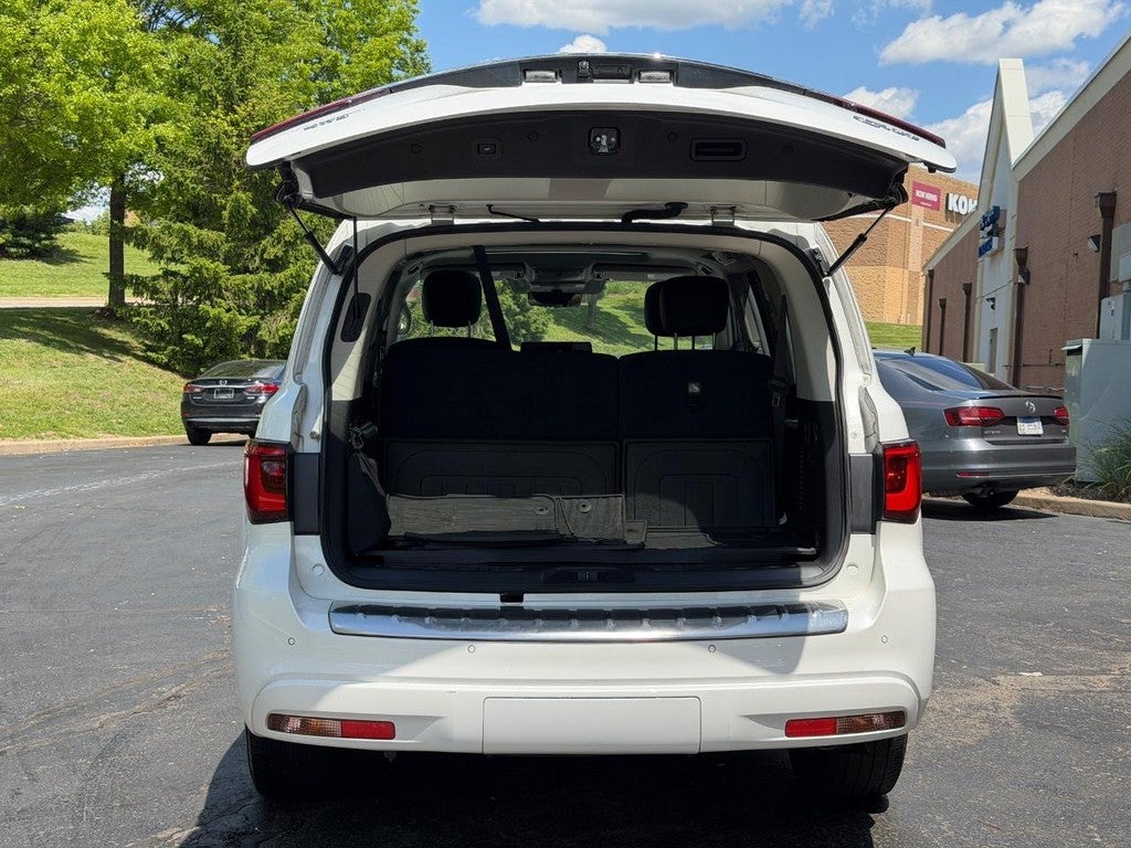 2022 INFINITI QX80 LUXE AWD